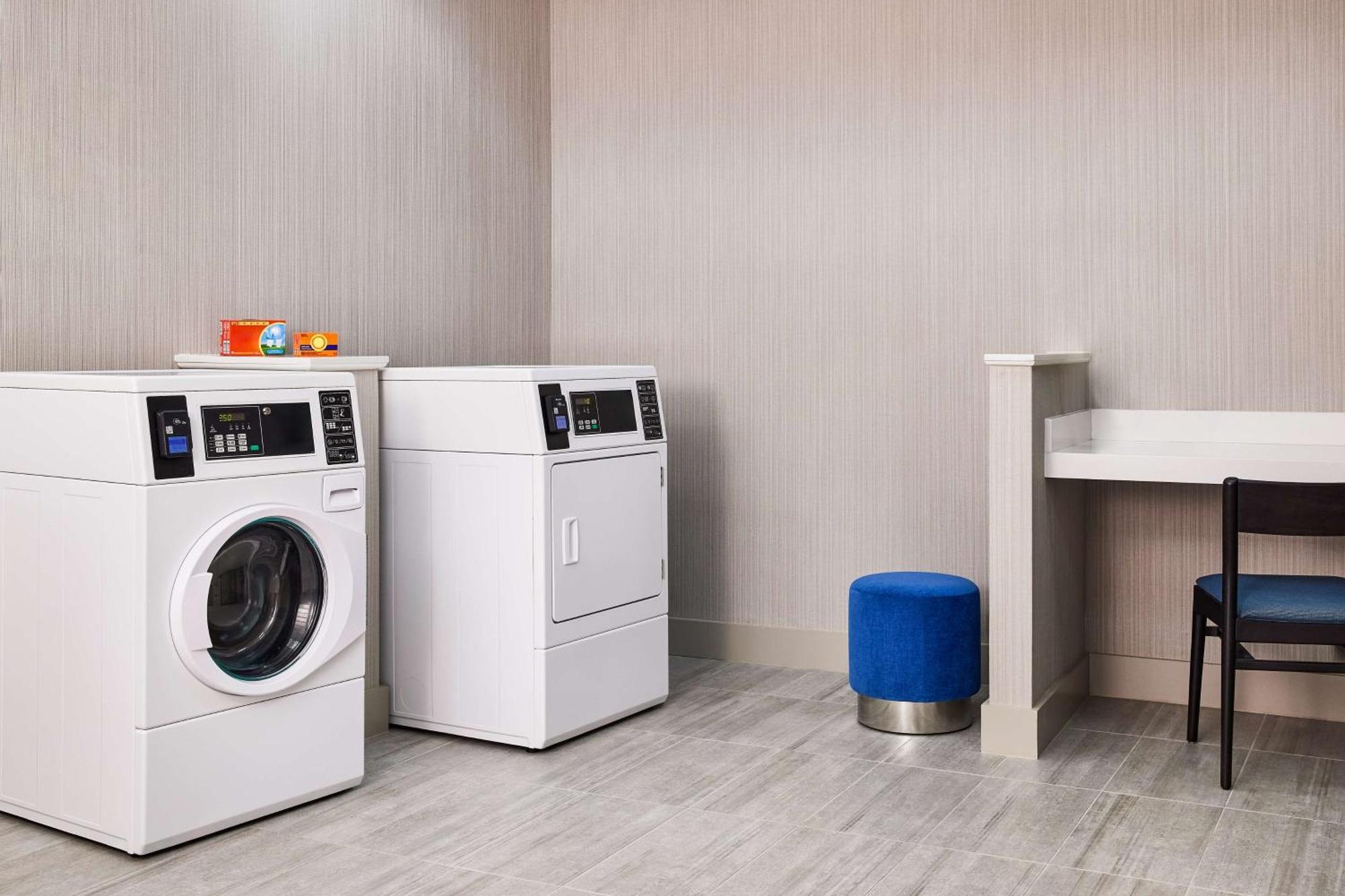 Hilton Garden Inn Tewksbury Andover Екстериор снимка