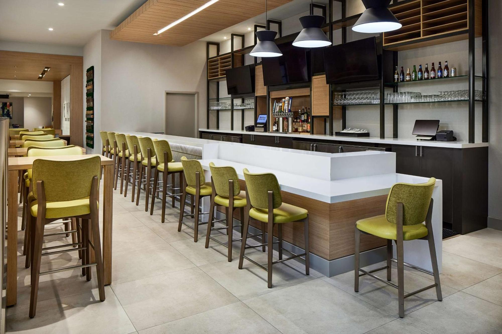 Hilton Garden Inn Tewksbury Andover Екстериор снимка